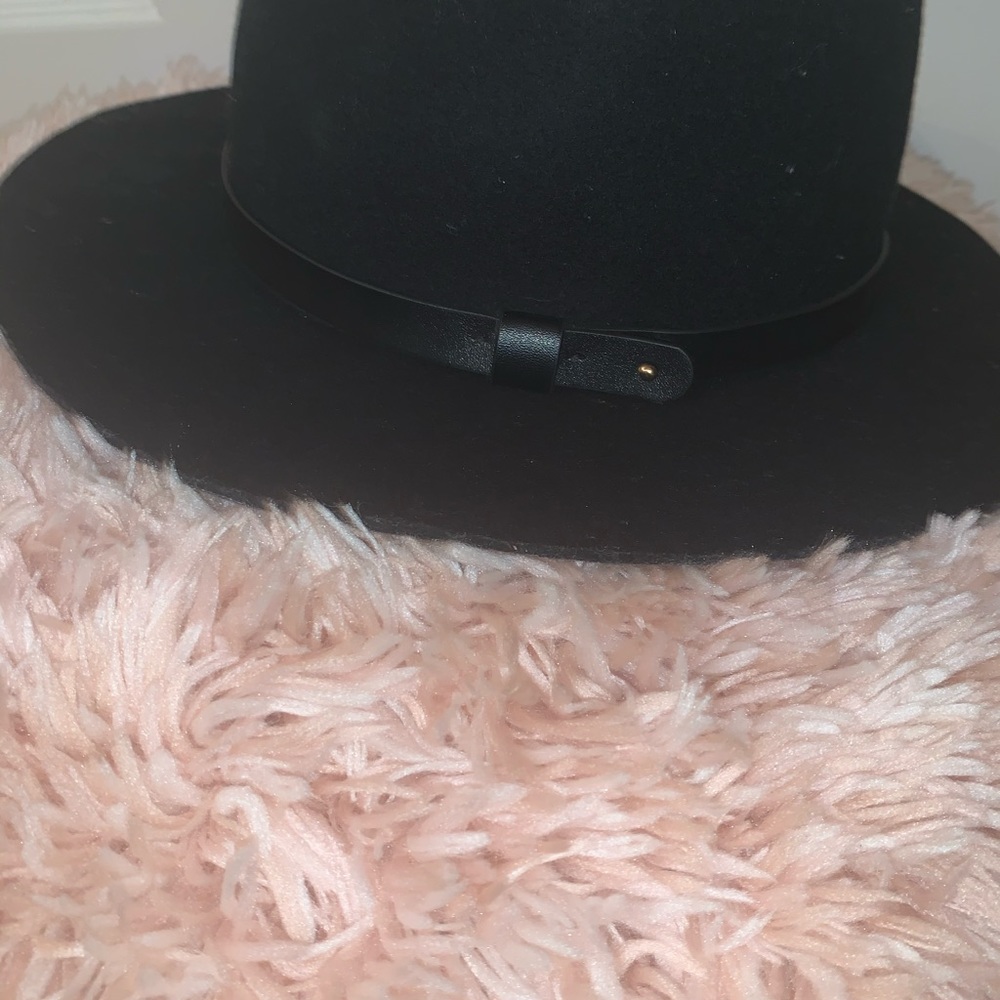 Black H&M hat - Picture 3 of 4